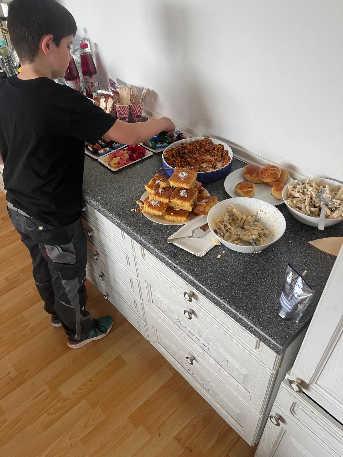 Das leckere Buffet beim Vielfaltstreff bei Dialog maximun e.V.
